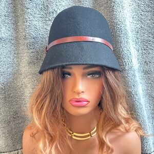 Vtg Bettina Cloche Womens Hat OS Wool Italian Made Flapper Leather Retro 20255